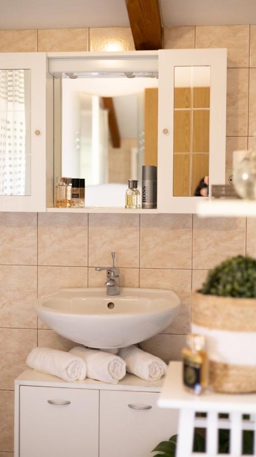 Scardona Rustica, Bed & Breakfast With Jacuzzi, Bbq And Free Parking In Skradin, Krka Apartment Екстериор снимка