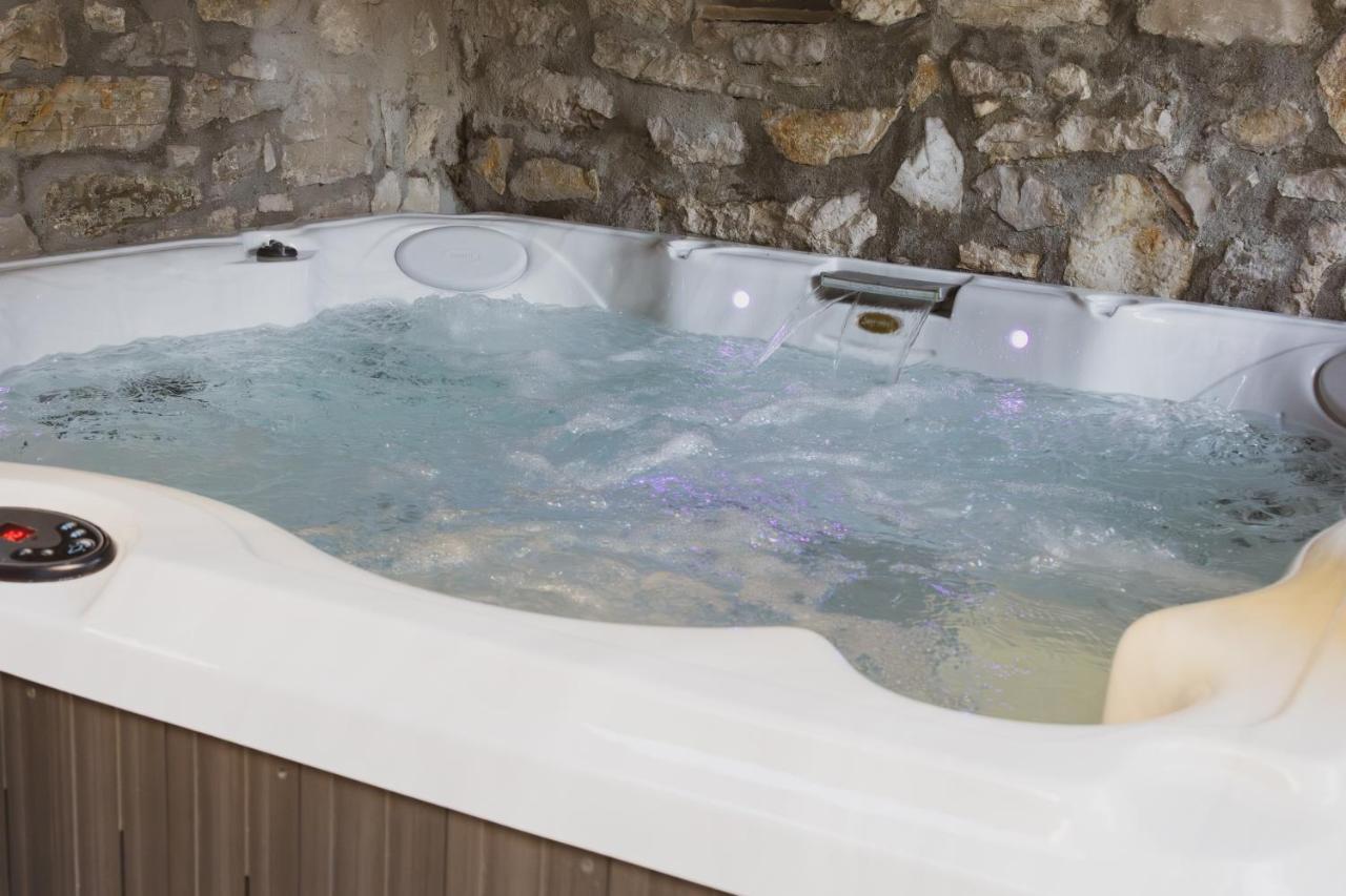 Scardona Rustica, Bed & Breakfast With Jacuzzi, Bbq And Free Parking In Skradin, Krka Apartment Екстериор снимка